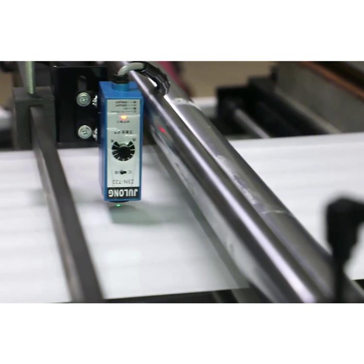 服装纸袋工厂直营 光明淋膜纸袋工厂 欢迎咨询