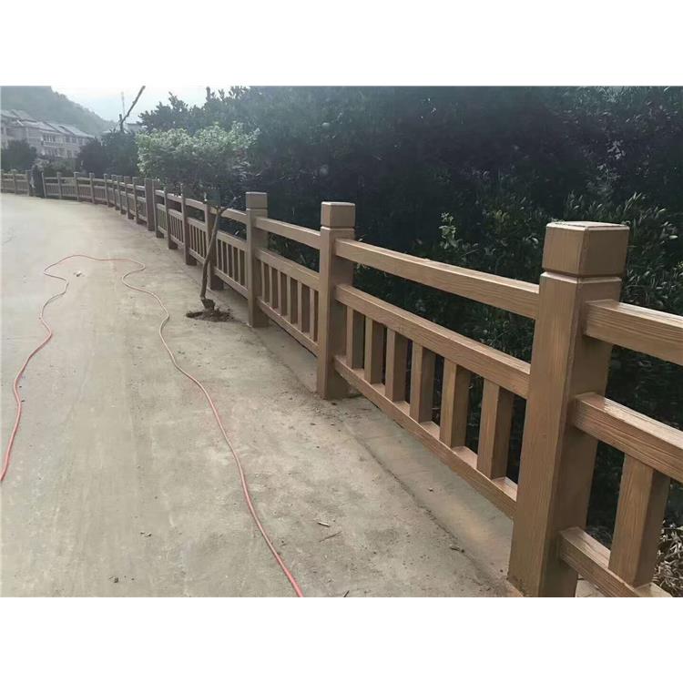 成都水泥仿木护栏