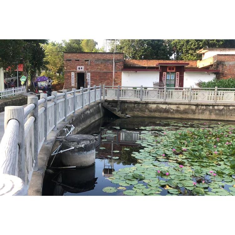 南昌仿树皮环保栏杆