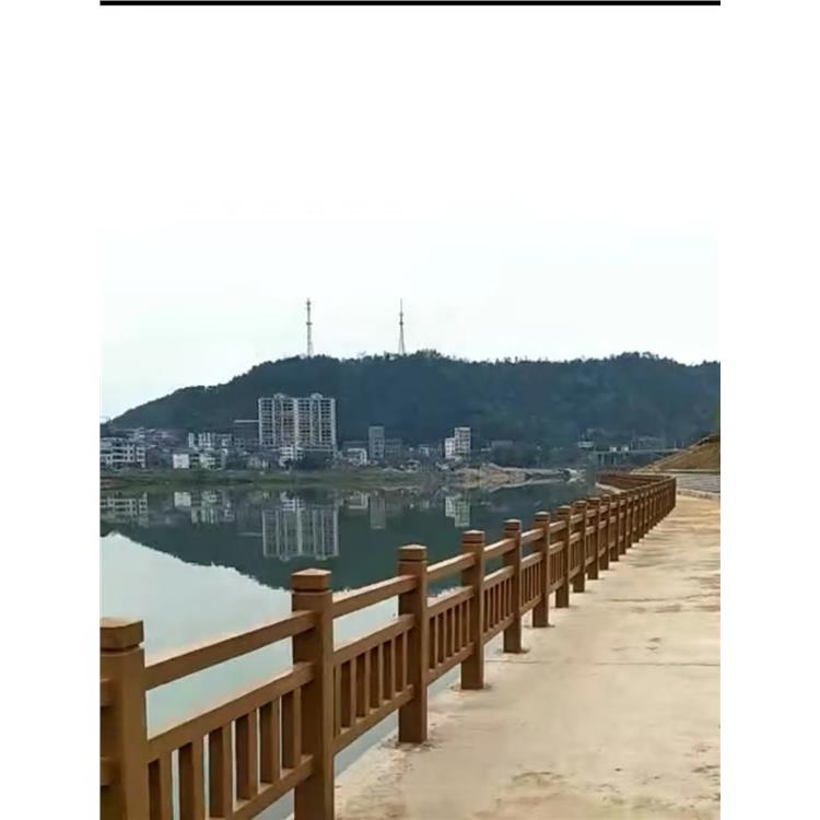 南宁仿树藤护栏
