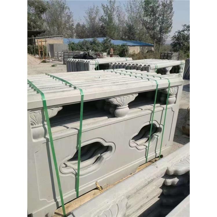 长春仿石扇形护栏