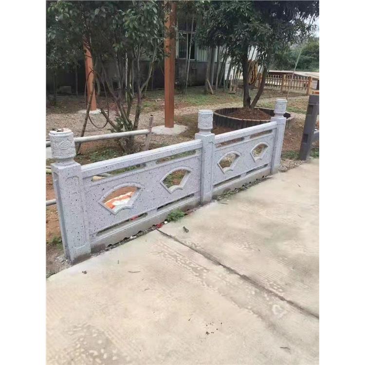 西安仿石扇形护栏