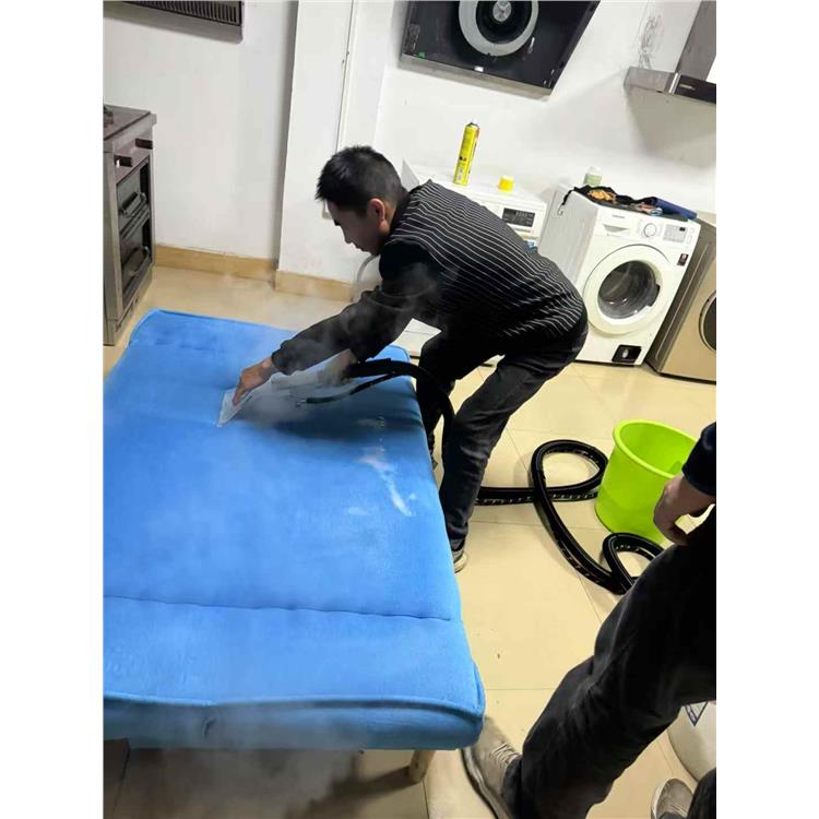 深圳软装清洗技术培训 小班制教学 软装清洗加盟